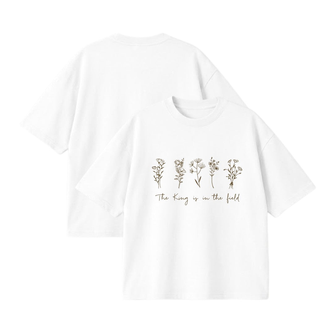 The King is in the field collection - Short Sleeve T-Shirt (No.2)