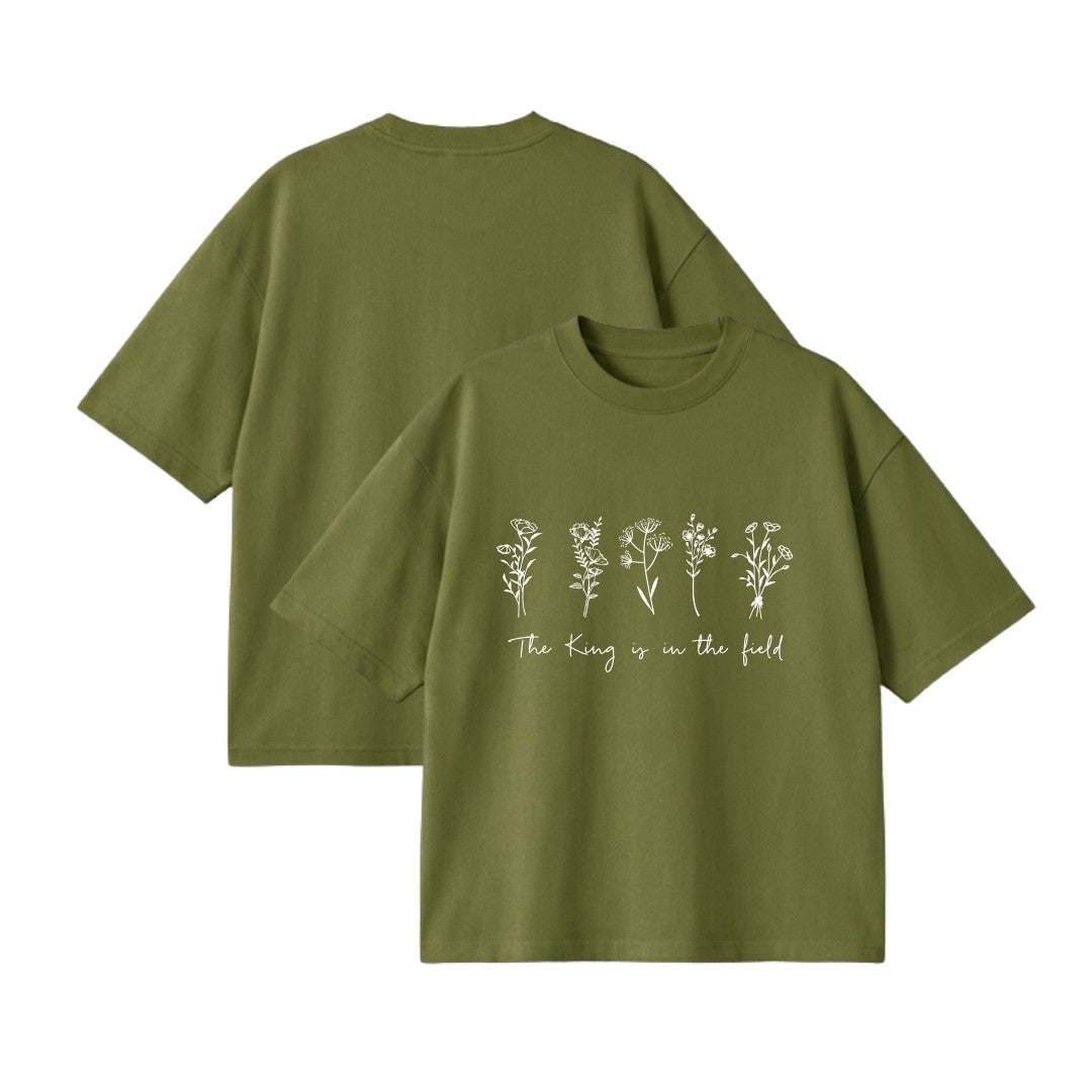The King is in the field collection - Short Sleeve T-Shirt (No.2)